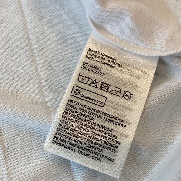 H&M X Morris & Co Love Is Enough Embroidered White Tee XL NWT - Picture 5 of 6